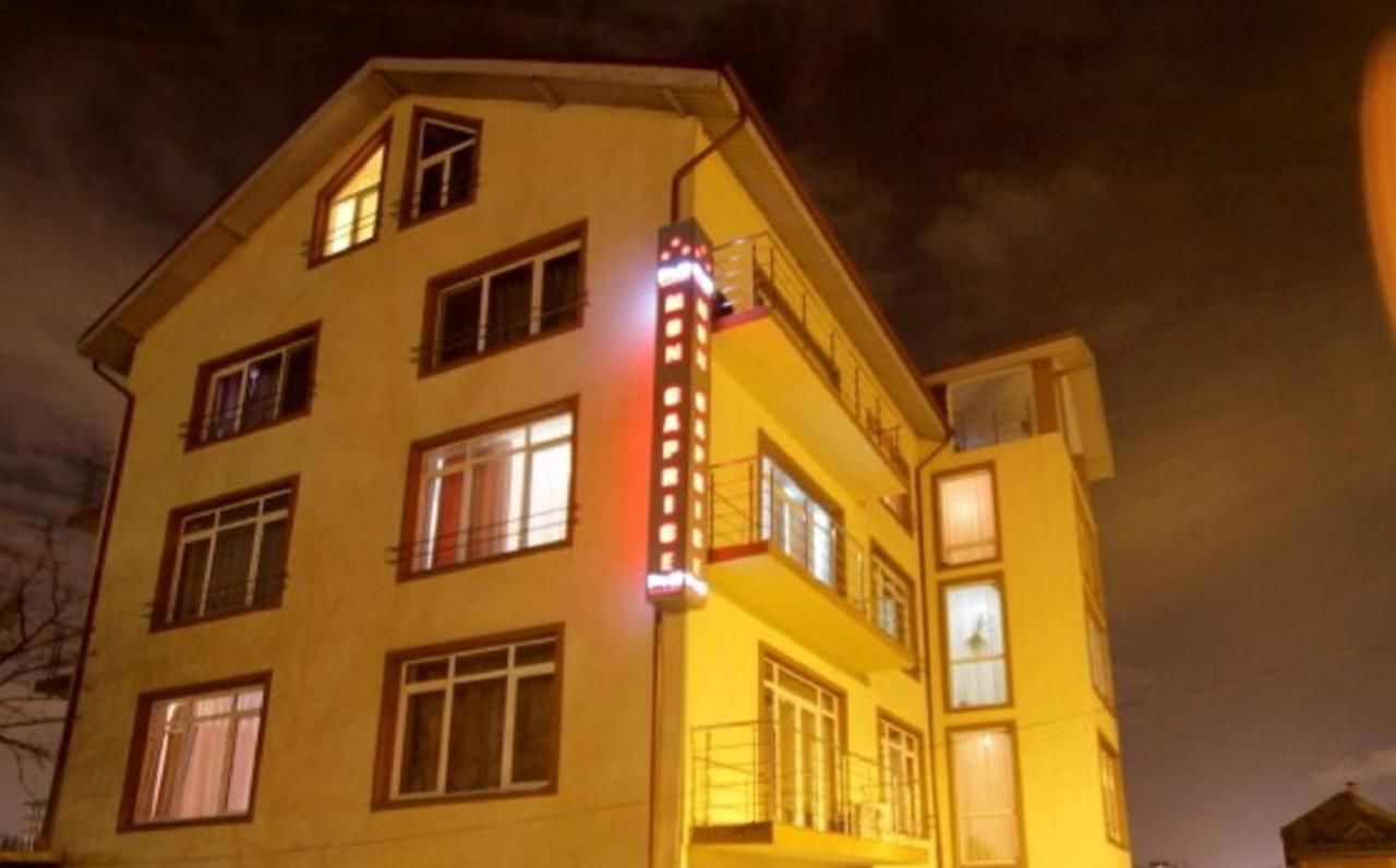 Отель Hotel Mon Caprice Бухарест-48